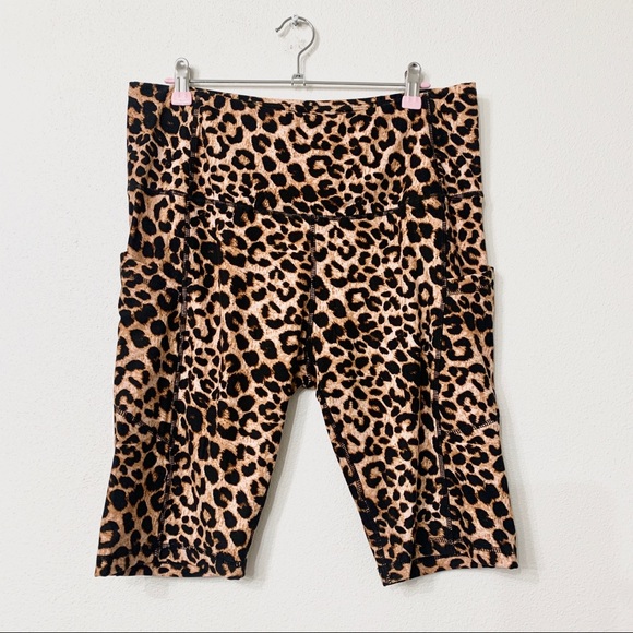 Leopard Print Plus Size Bike Yoga Athletic Shorts - Picture 6 of 10